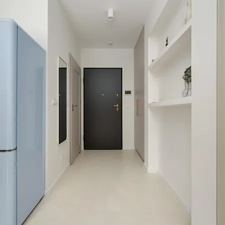 Exceptional For 2 People By Renters * Breslau