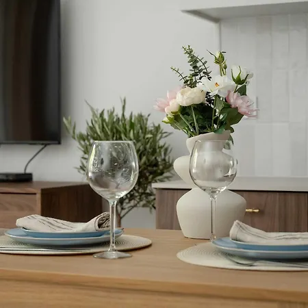 아파트 Exceptional For 2 People By Renters